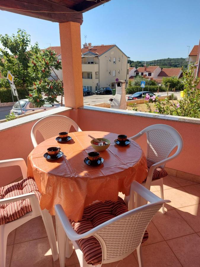 Apartman Porat Lejlighed Pula Eksteriør billede